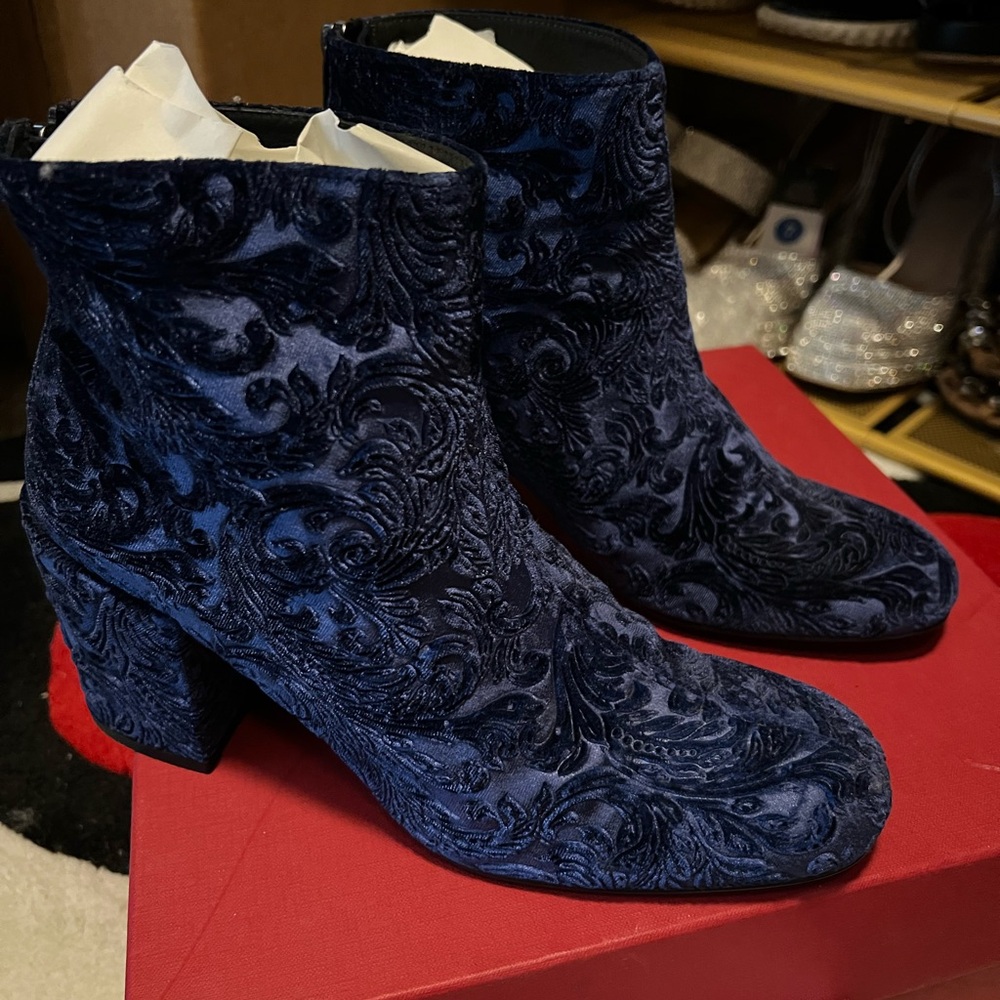 Stuart weitzman blue brocade velvet booties